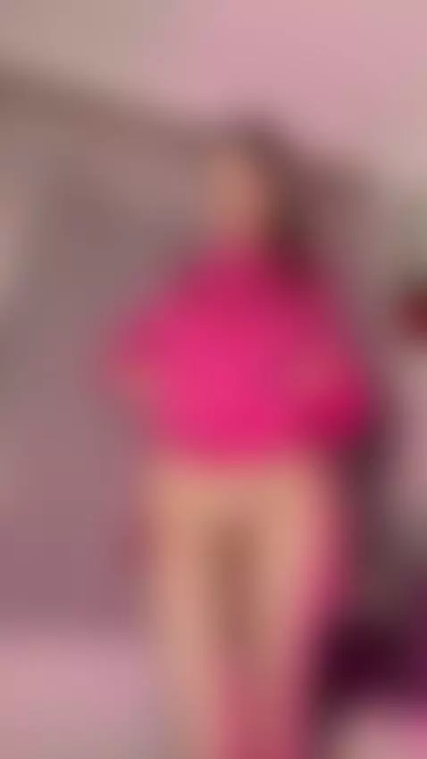pulled up my pink hoodie and let it all out 😈 by ohhmymia