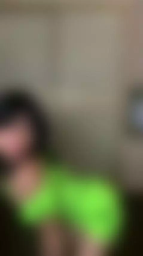😏Brunette framing her horny face with big boobs 💦 Unlock OF by kristyshaaaa