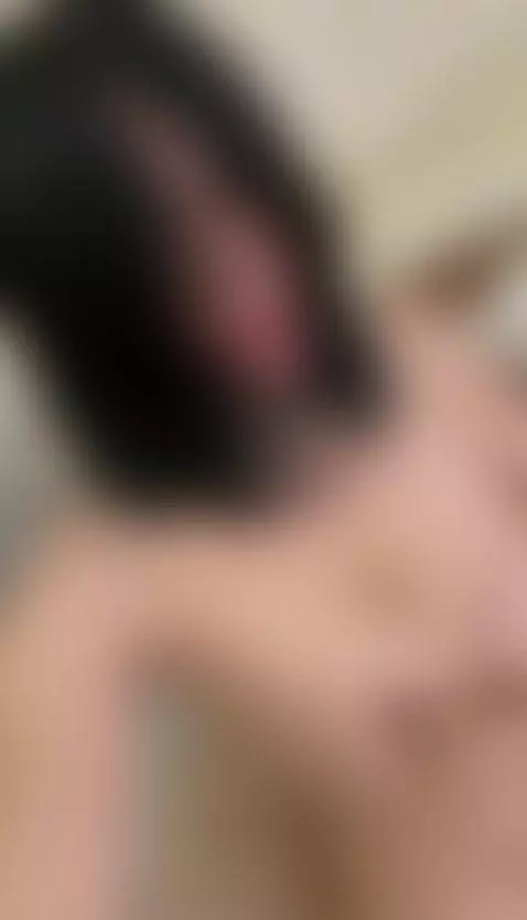 🍆Curvy brunette mouth open moaning loud 😈 On OF by kristyshaaaa