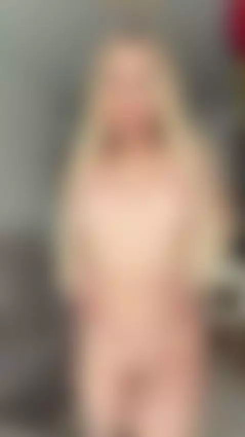 Blonde amateur playing with her breasts in the living room by lillbabyli