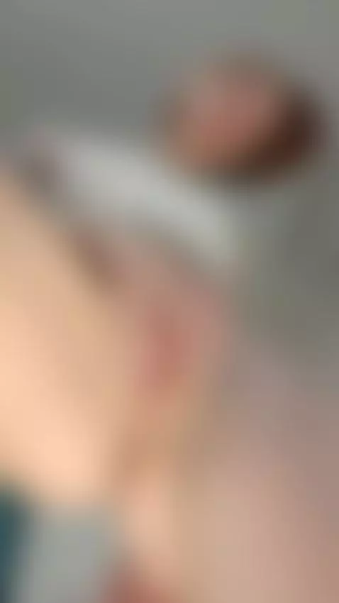 Redhead slut posing completely naked for you 😈 Sub OF by julcypeach