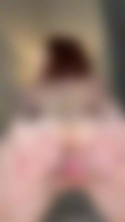Spread wide for the internet. Join my OnlyFans exclusive by julcypeach