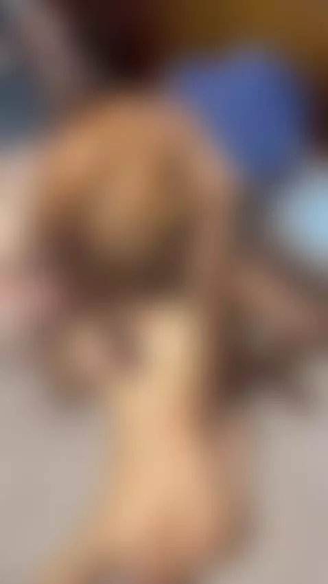 un balnquito y uno negro follando 
video completo en mi cana... by choco23cm