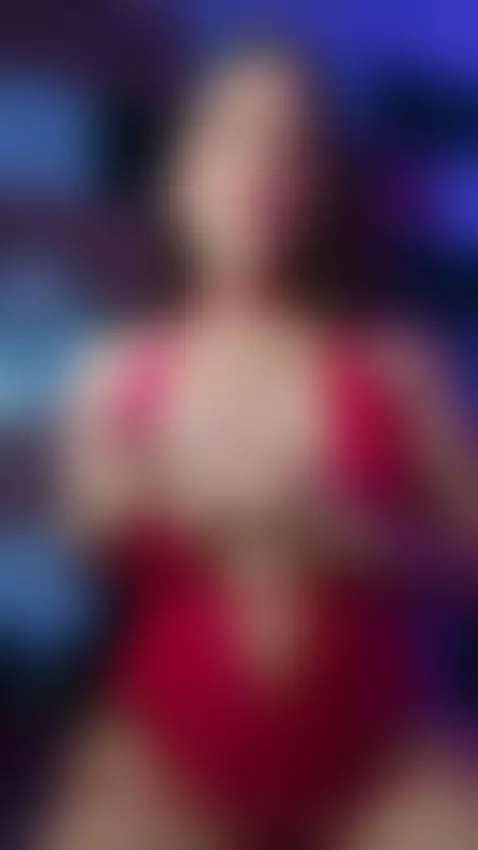 🔥🫦🥵Do you like how the ice runs down my body and goes to my ... by zarablaze1