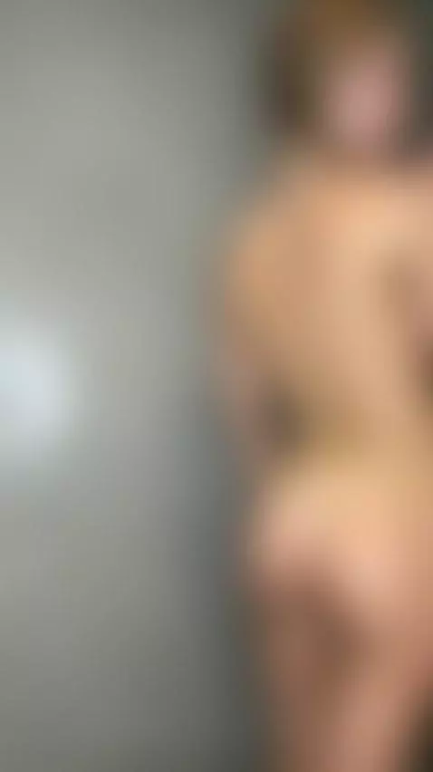 💋 Seductive blonde with pink pussy closeup 💦 by emiweiss