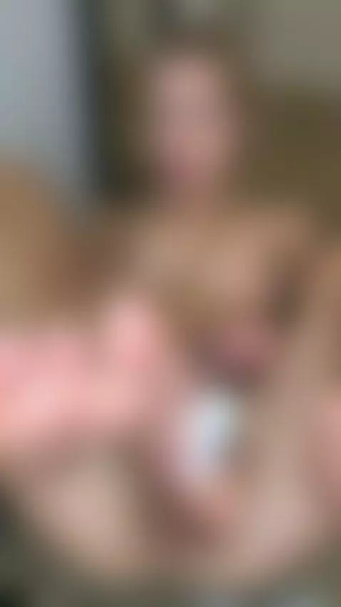 ❤️‍🔥 Young blonde with wet hairy pussy 💦 by emiweiss