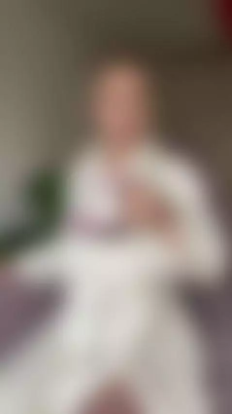 My boyfriend has no idea I filmed myself naked today by chloechka