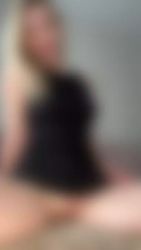 My boyfriend has no idea I filmed this earlier. by reyarii