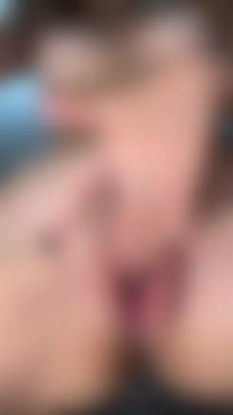Want a surprise? 🫦 Send "💦" to my OF, link in bio by reyarii