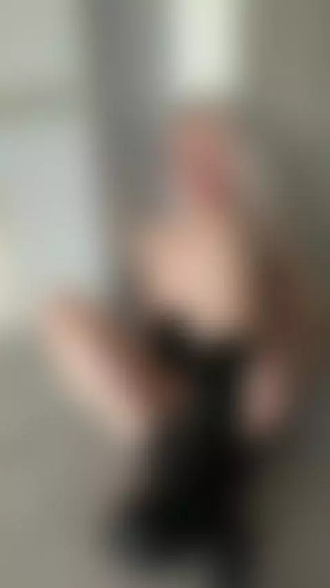 Wanna gift? 🎁 Text me "😈" on OF, link in bio by kaylablonde