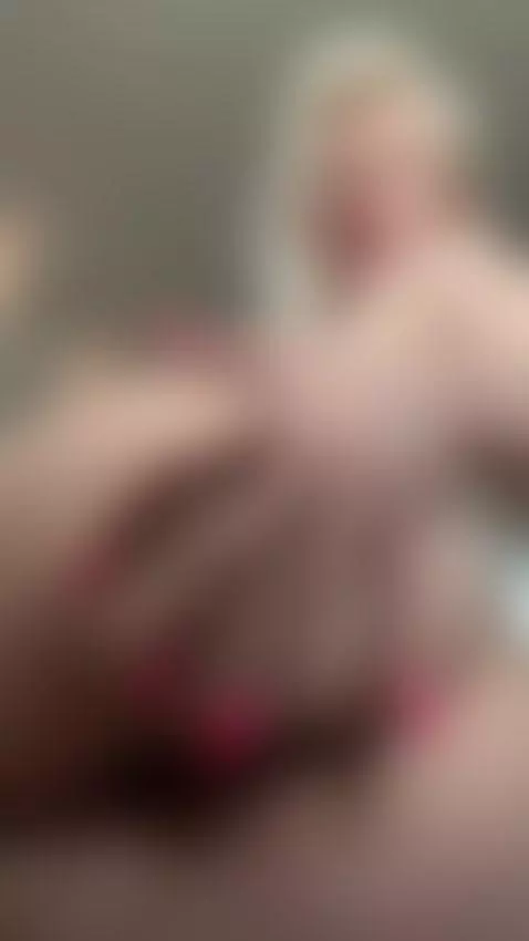 Wanna gift? 🎁 Text me "😈" on OF, link in bio by kaylablonde
