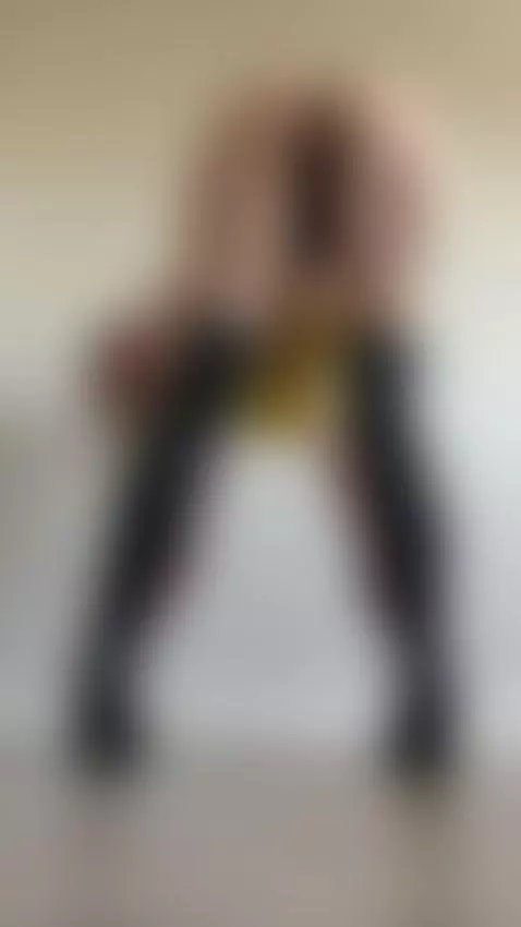 Wanna see how far I can bend? exclusive clip for you tonight by kaylablonde