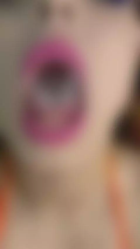 trying to behave... but my profile is a different story😈 by prettyxpoison