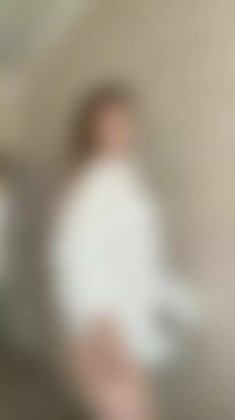 🔞Toned long-haired beach girl spreading wide 🍑 Only on OF by roseeeeed
