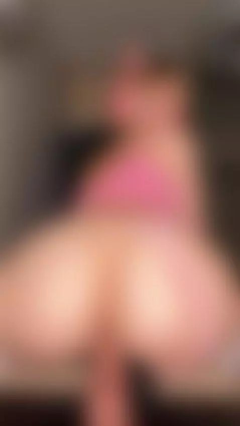 Too horny, watch me play! Join my OnlyFans exclusive by sasharivers