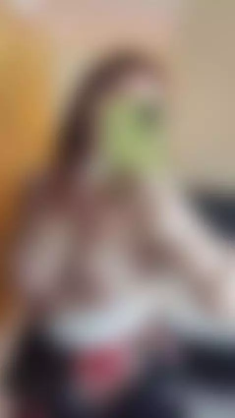 Some doors are more tempting when they’re left slightly open... by biancaroyalle