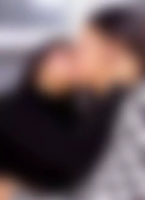 Feeling her wet lips makes me very hot...💋 Do you want us to... by double-temptatiion