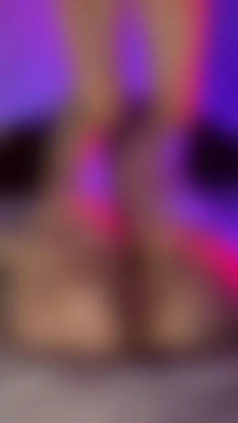 Ass spread + hard slaps on my juicy booty 🍑💦 Legs in the air... by avablakex