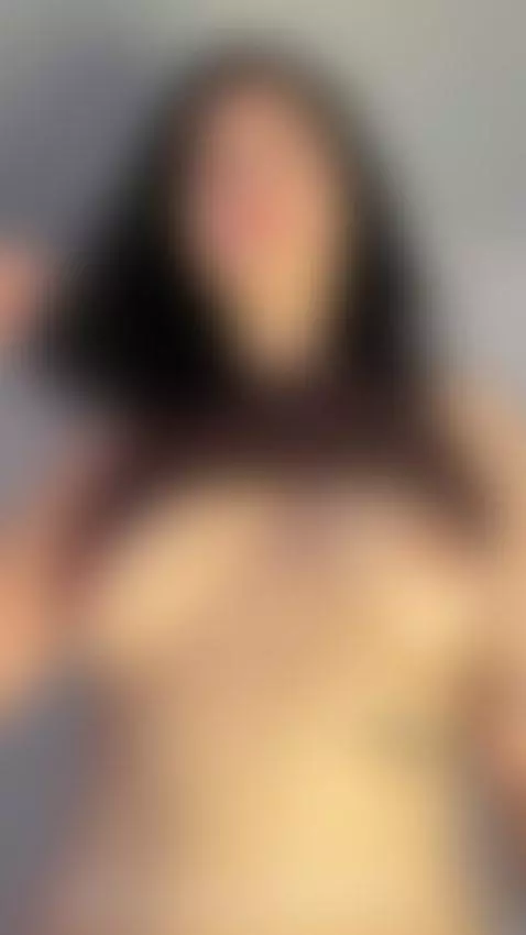 My heavy tits are right in your face… I squeeze and bounce t... by avablakex