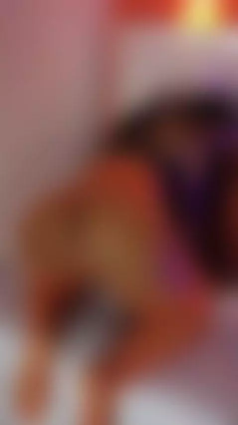 https://chaturbate.com/kendal_hot69_/
https://es.stripchat.c... by kendal-hot69