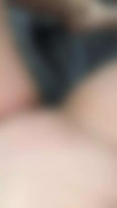 Self-pleasure session focusing on wet clit play. Sub OF by monicawolf