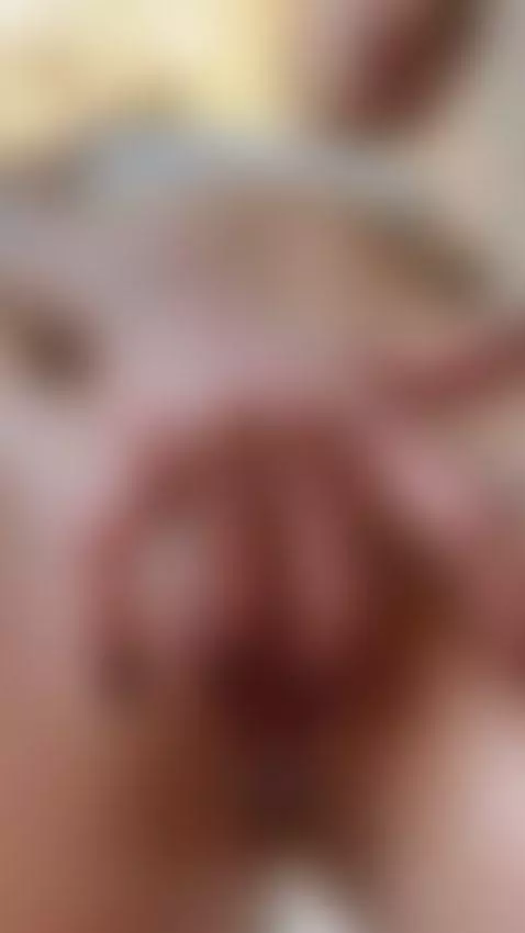 She grinds her wet pussy on fingers 💦 by alinaromass