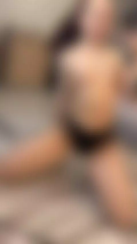Im wet and ready for your cock 😘 by alinaromass