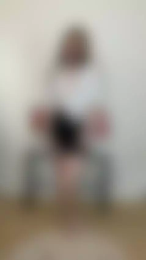 🔥Brunette grinding her thick ass slow 🍑 Unlock OF by miarosellee