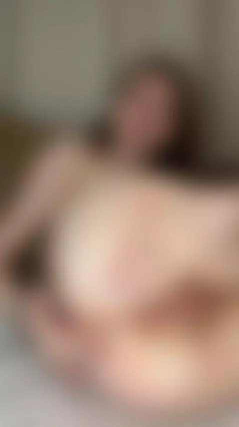 😈Curvy brunette lost in pleasure 🔥 Unlock OF by miarosellee