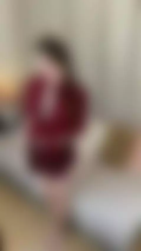 🔥Brunette showing her big tits and round ass 💦 See it on OF by miarosellee