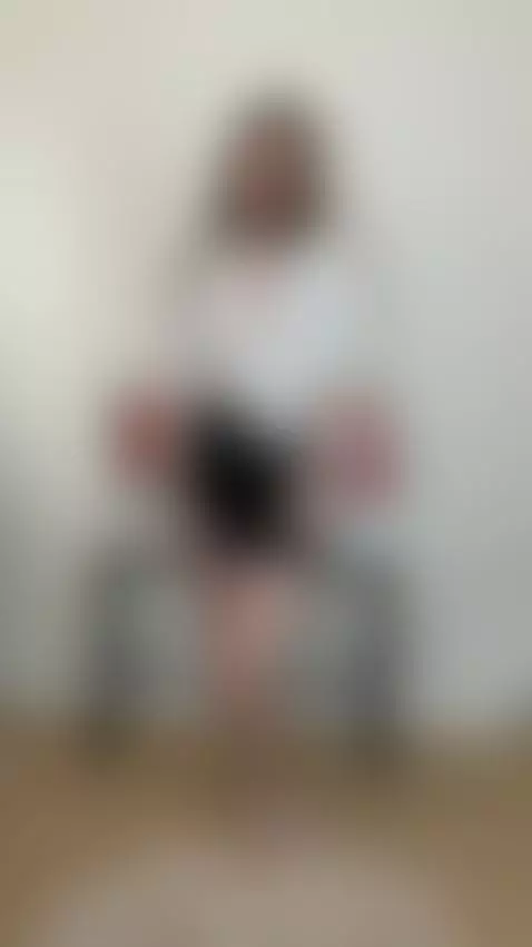 🔥Brunette grinding her thick ass slow 🍑 Unlock OF by miarosellee