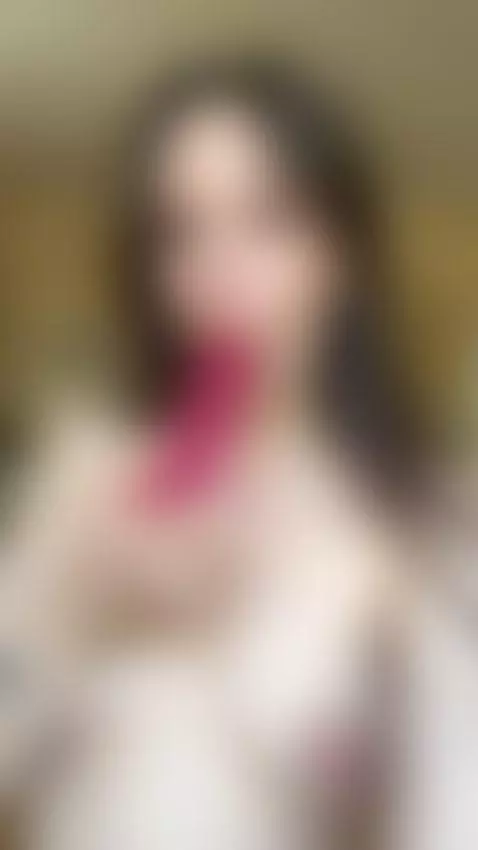 Brunette with nice tits and a very pink wet pussy. Sub OF by moniiik