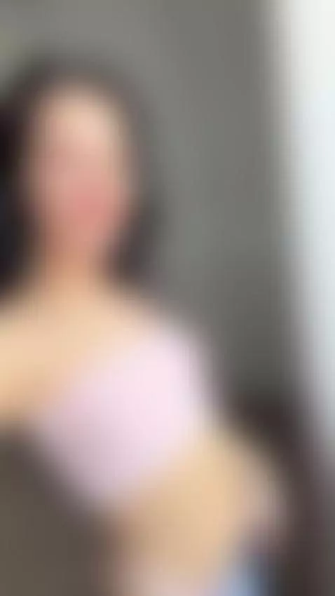 Another teasing for you in my beautiful lingerie, you like t... by yensspell