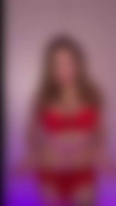 Use me hard, break me, fill me up… only on my OnlyFans by sofiamelon