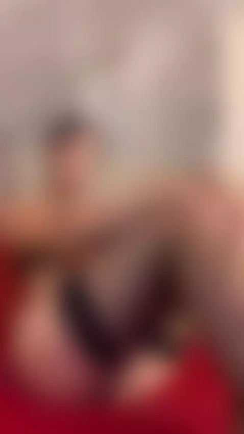 Just went LIVE! Your cute distraction is totally uncovered 🎀... by paigethorne