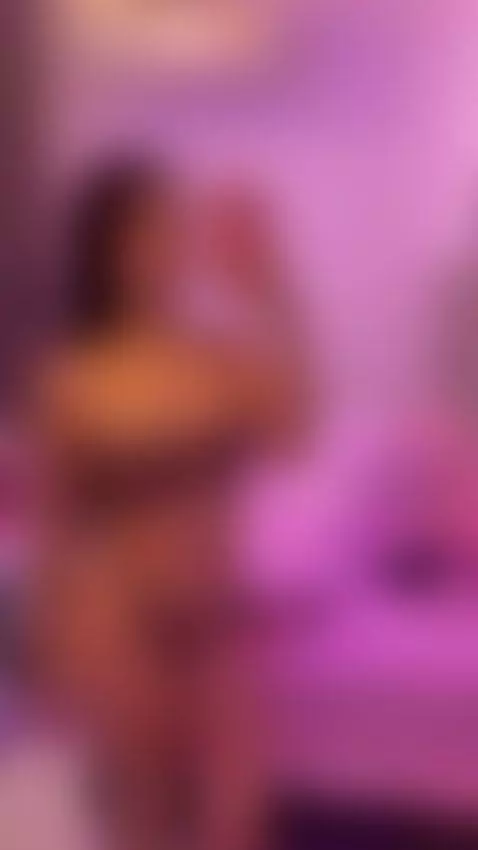 LIVE NOW! Step inside and let's play 🤤🔒💦 by paigethorne