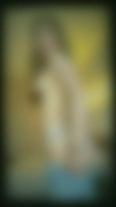 🔥Cute girl on bed showing her soft body 💦 See it on OF by grasenoir