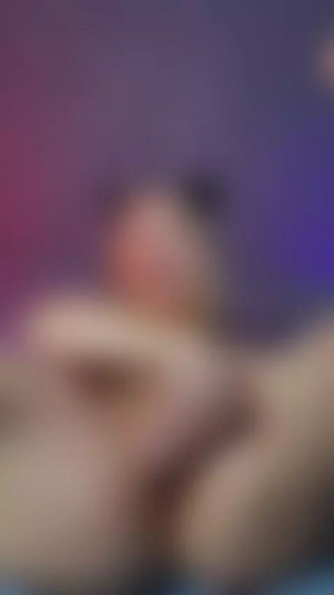 Wet pussy gushes as she grinds hard 🤫 by vicky-ray