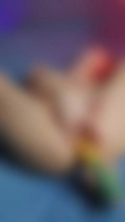 Wet pussy gripped tight around thick toy 🖤 by vicky-ray