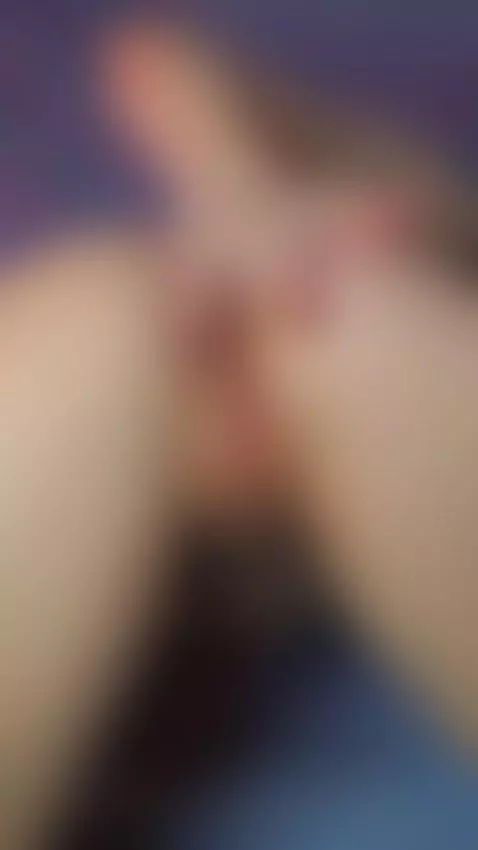 Wet pussy gets fingered hard and deep 🤫 by vicky-ray