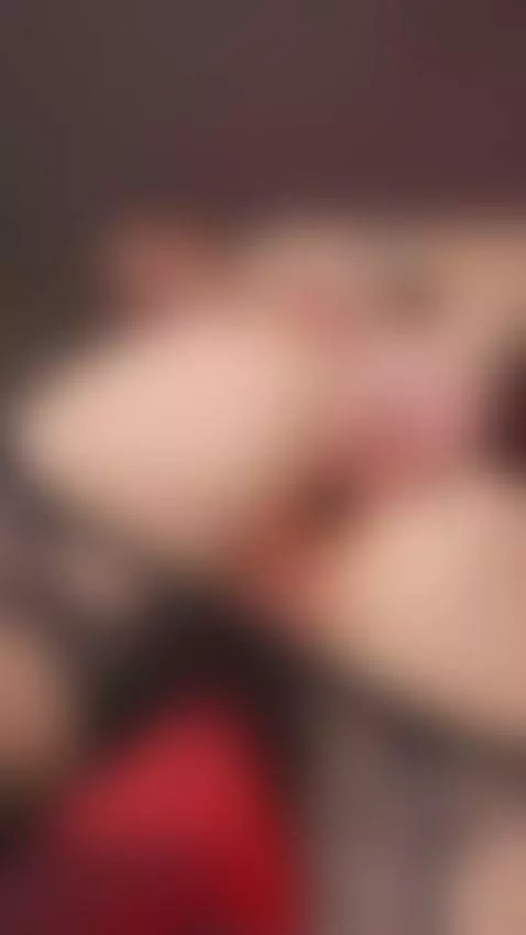 Wet pussy gets fingered hard from behind by vicky-ray