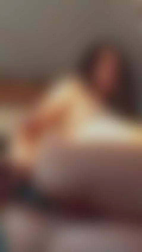 Brunette with long hair moaning loudly while her thick trans... by elliebunnys