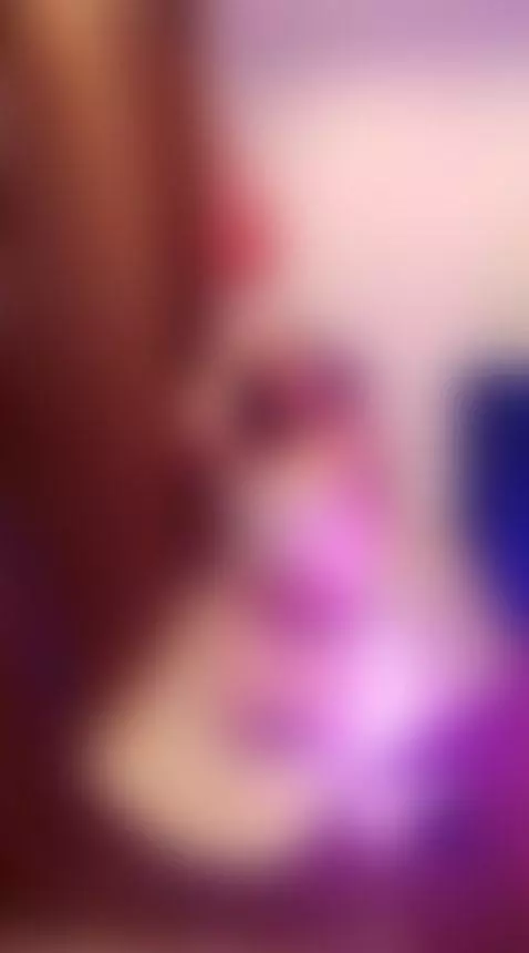 show live - https://es.chaturbate.com/b/emma_caarter/ by emma-caarter