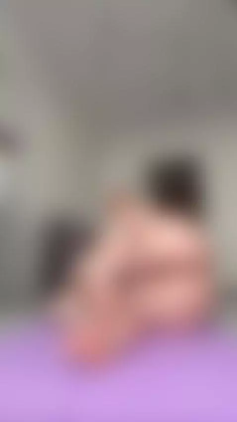Flexible slut stretching her leg high.. cunt wide open on th... by licalicalica