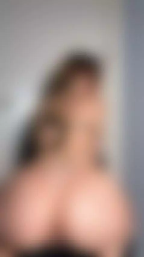 Sexy and already arching my back for you. Sub OF by skylarnappi