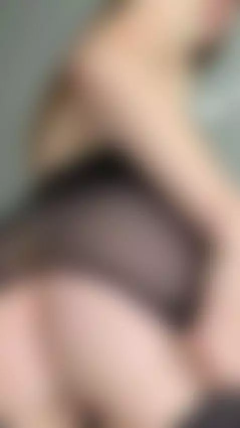 Looking for friend willing to eat my pussy sometimes by morganpetite