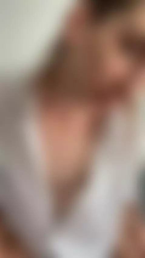 I want you to give it to me on my tits by morganpetite