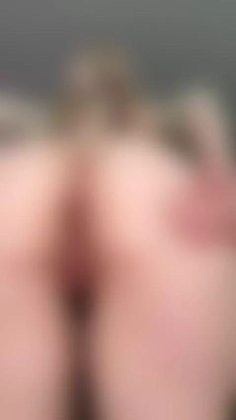 Bend me over and fuck me hard 🍆 by slinkxox