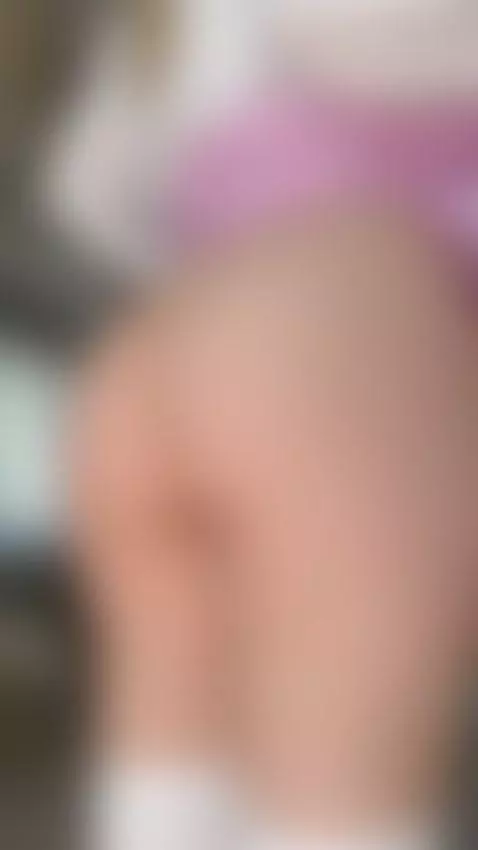 Plump ass bouncing with every step she takes 🥰 by slinkxox