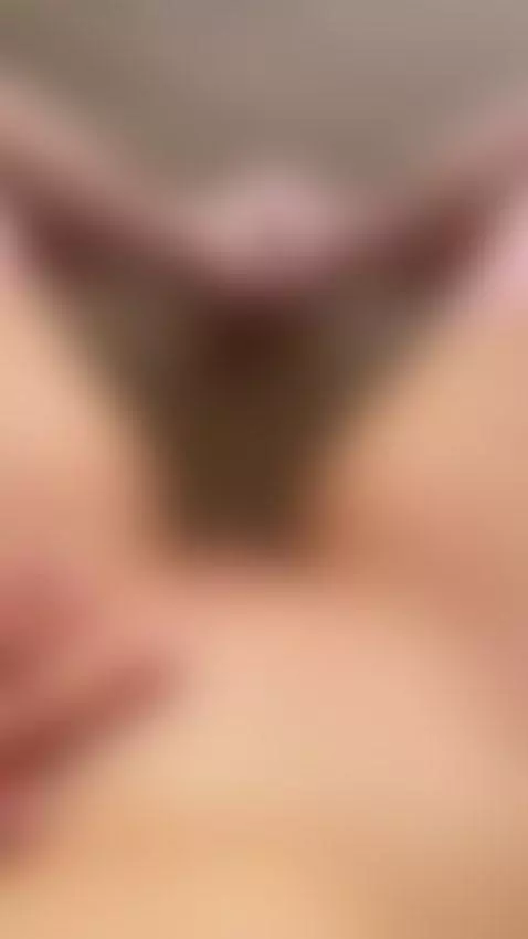 Wet slit spread wide with fingers teasing 💘 by slinkxox
